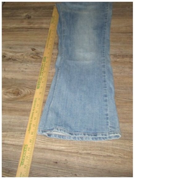 Levis Demi Curve Classic Rise Boot Cut Stretch Jeans Size 12 / 31 Msre 30x28 - Picture 9 of 11